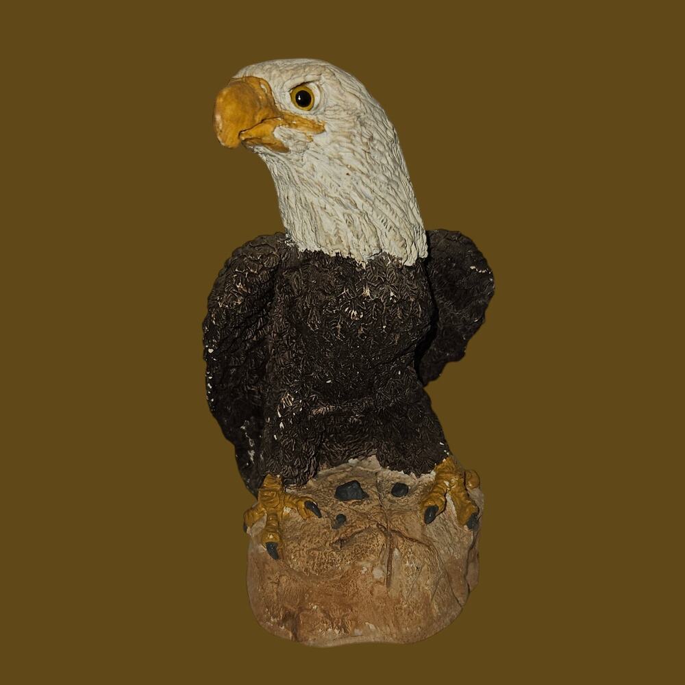 Vintage Bald Eagle Figurine Resin Statue Wildlife Bird Decor Collectible